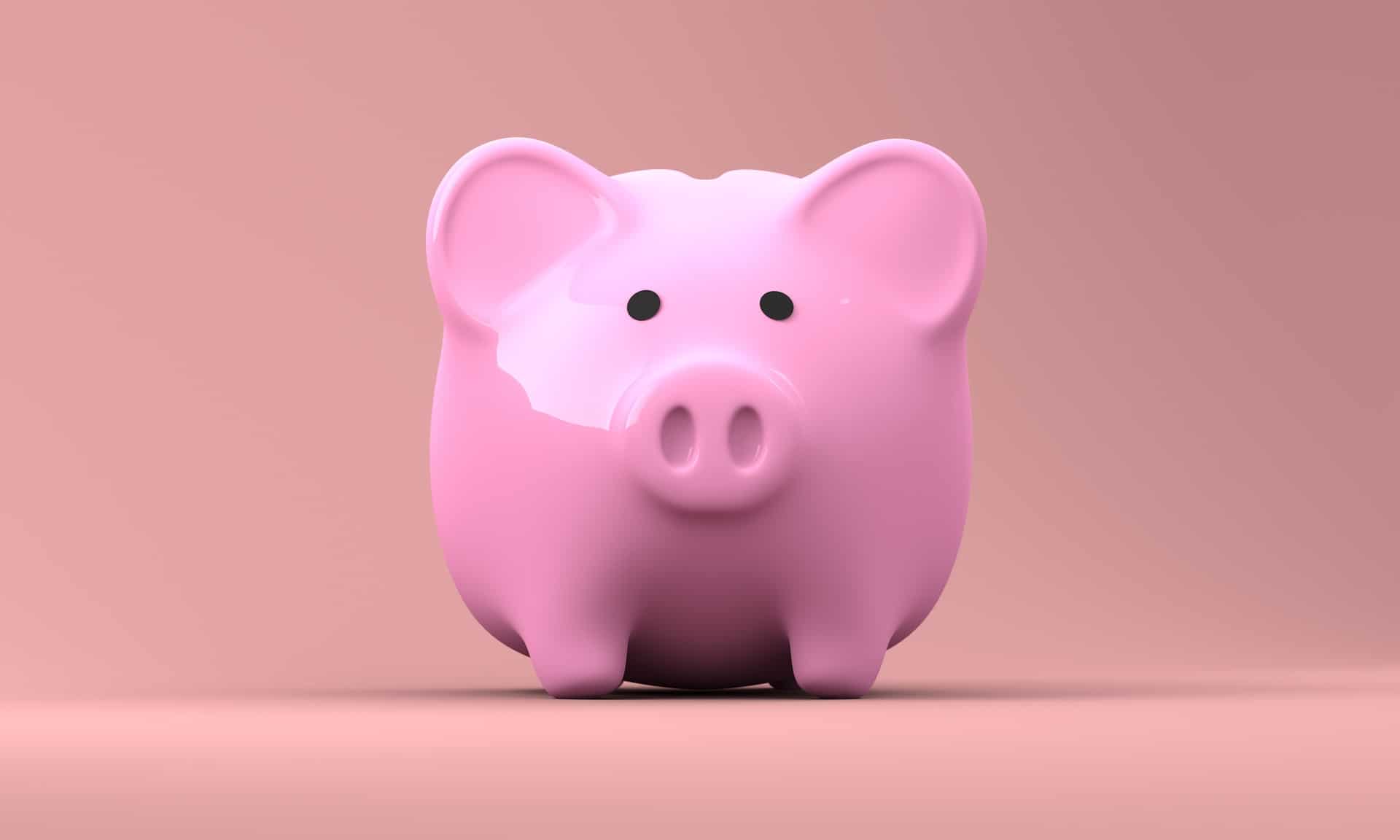 Frugal Tips | Not having the money you need to purchase the things that you need or want can be frustrating and overwhelming. The good news is, you can make changes that can get you out of this bad financial situation. If you are broke and living pay check to pay check or direct deposit to direct deposit there are things you should definitely be doing to change your financial situation. Discover 6 things you should be doing if you're broke. #frugaltips #frugalliving #moneysavingtips #savingmoney #healthywealthyskinny #HWS