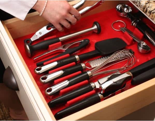 Kitchen Organization Ideas - Kitchen Drawer Organizer by The Pinning Mama