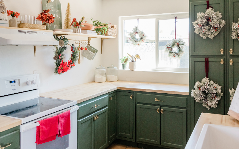 holiday kitchen decor